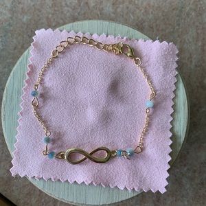 👀 Infinity symbol bracelet with adjustable clasp